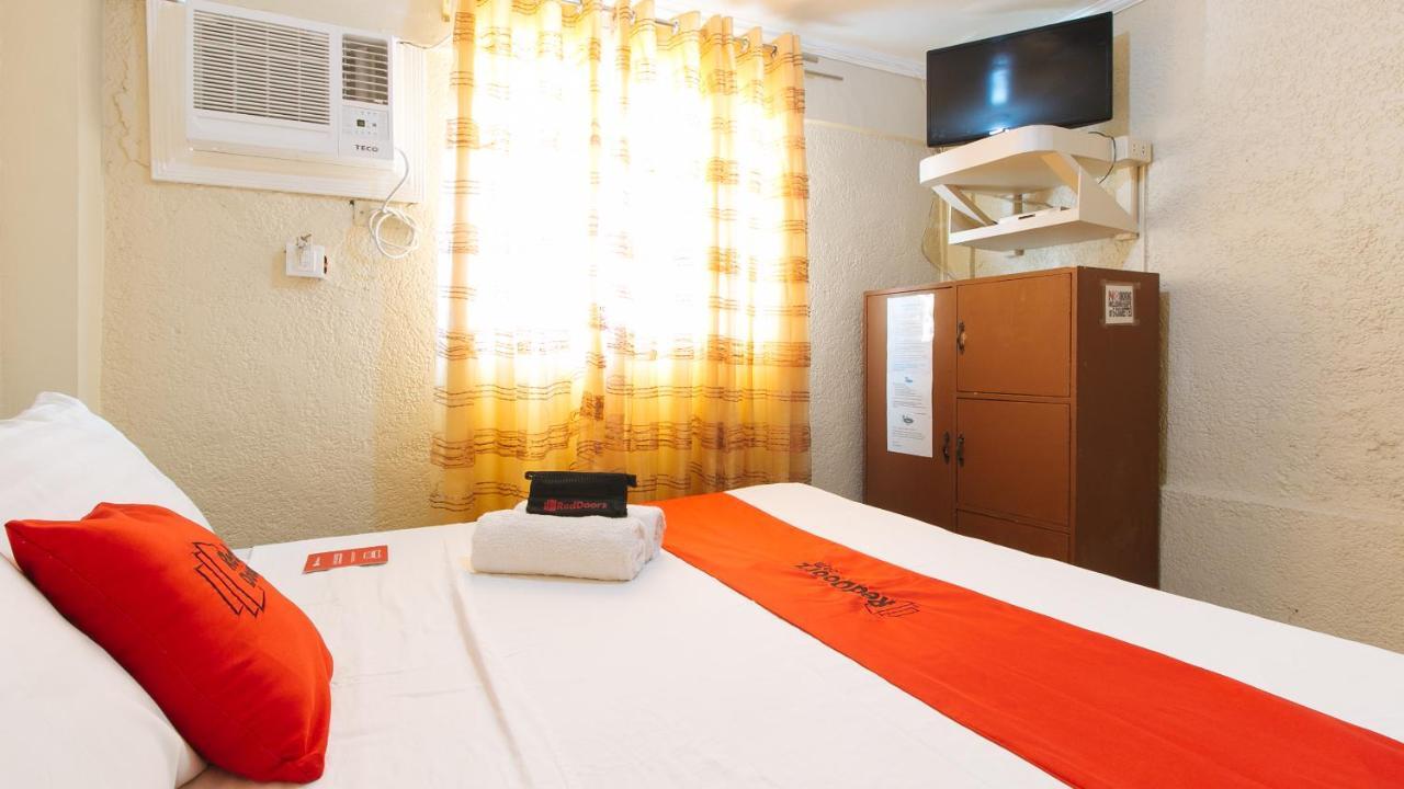 Reddoorz Plus At Lagoon Resort Zambales Olongapo Exterior photo