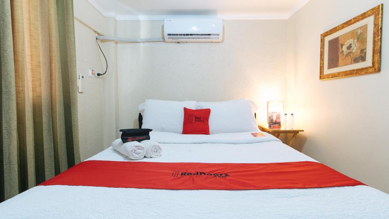 Reddoorz Plus At Lagoon Resort Zambales Olongapo Exterior photo
