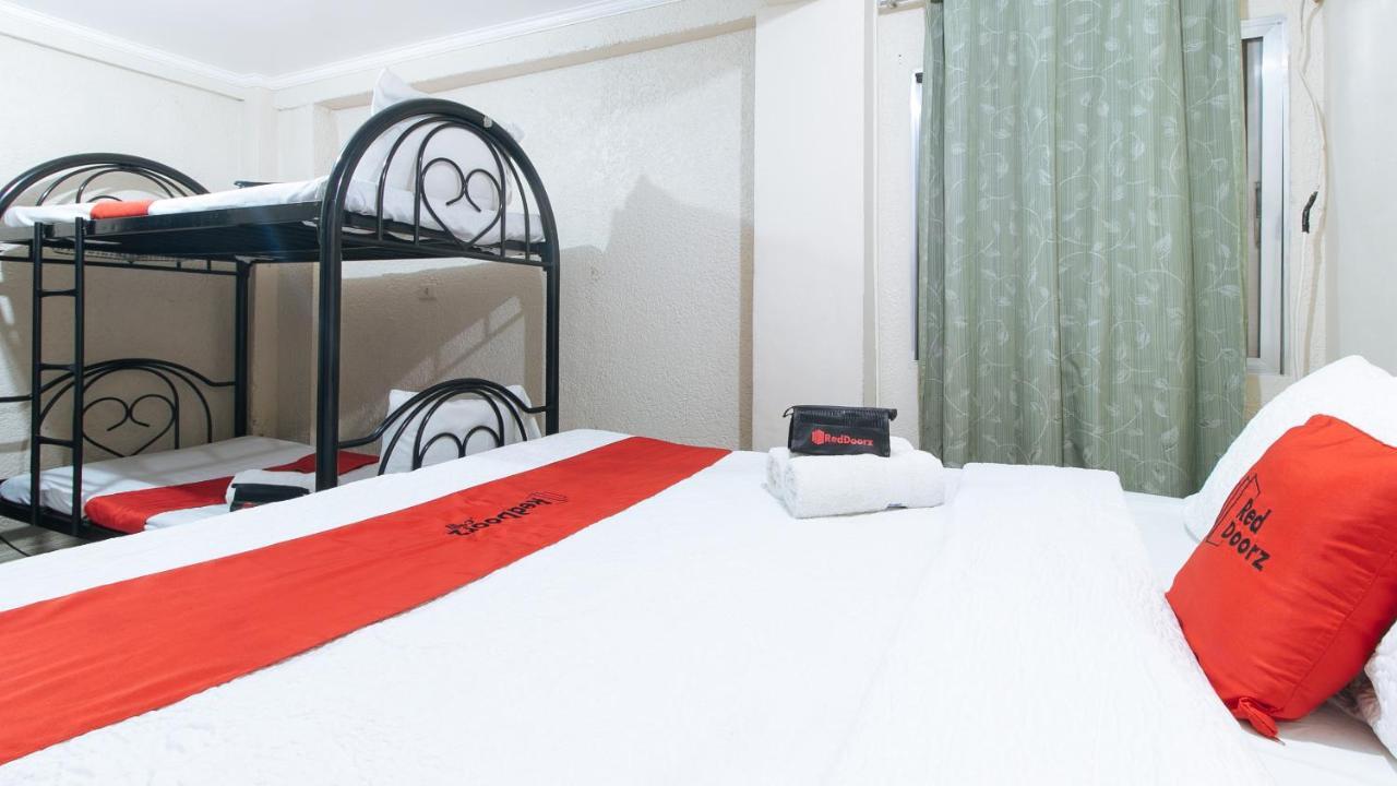 Reddoorz Plus At Lagoon Resort Zambales Olongapo Exterior photo